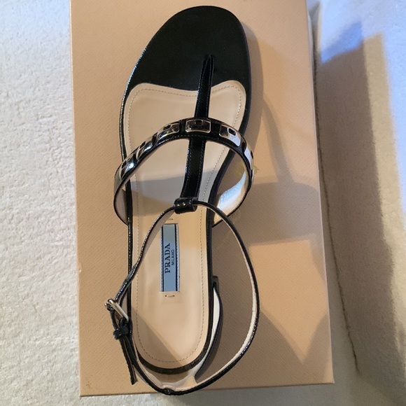 Prada Vernice 3 Sandals Black Patent Leather T Strap with Silver Details - Picture 4 of 6